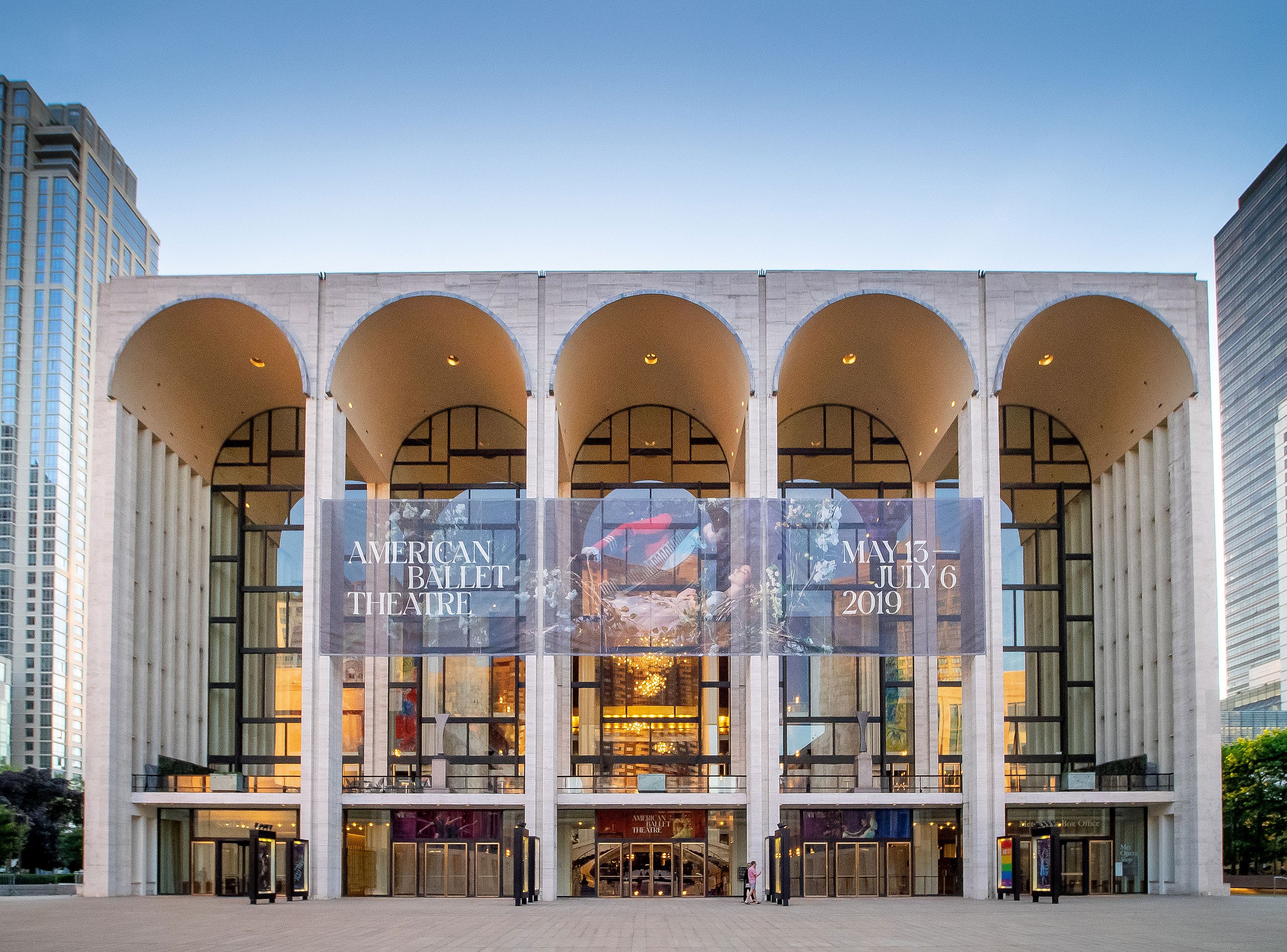 Metropolitan_Opera_House