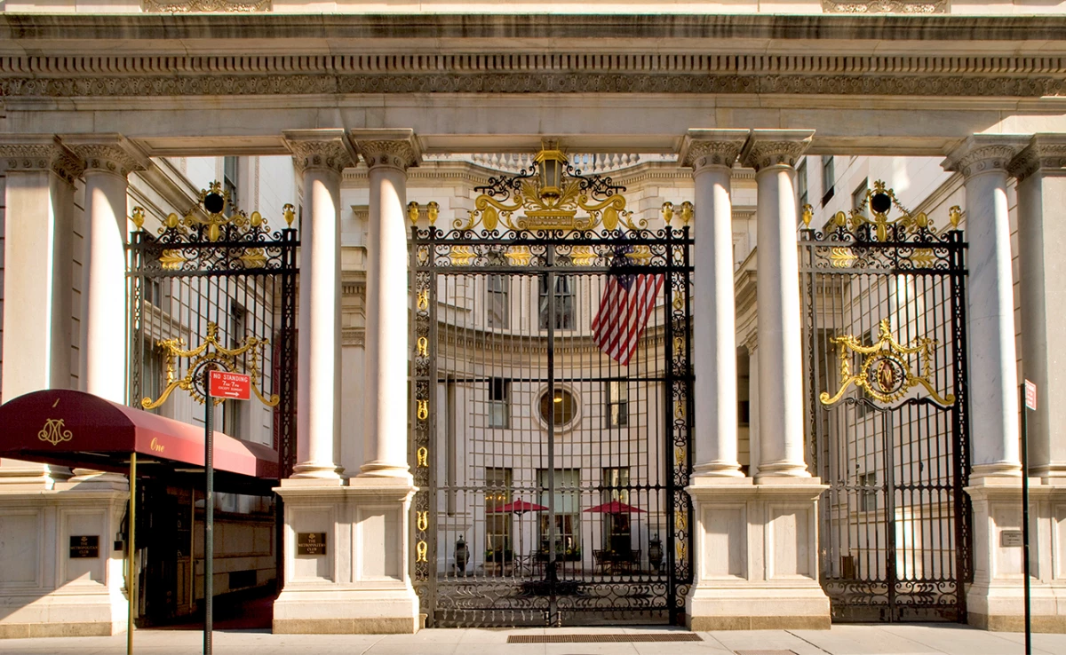 The Metropolitan Club is located at 1 East 60th Street and was formed in 1891